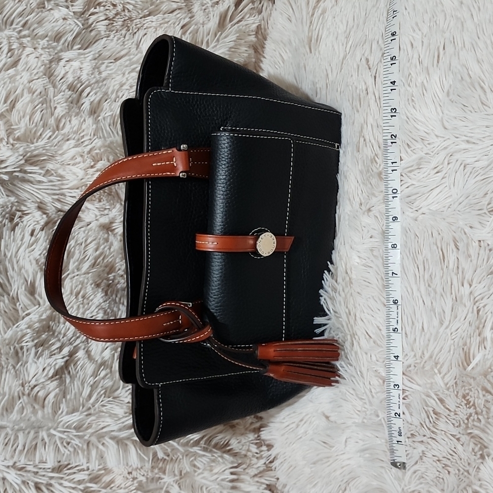 Dooney and Bourke Black Pebble Leathee bag
